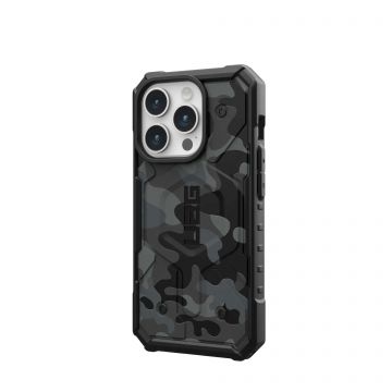 Carcasa UAG Pathfinder SE MagSafe compatibila cu iPhone 15 Pro Midnight Camo
