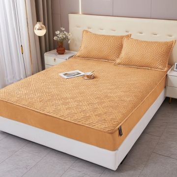 Husă Matlasată Tip Topper din Catifea 160x200cm cu 2 Fețe de Pernă 50x70cm - Somn Odihnitor și Susținere pentru Spate Camel